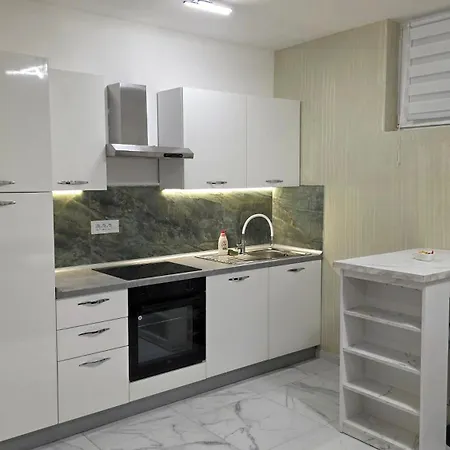 Green Apartman 아파트 *