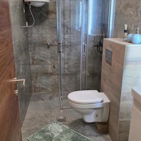 아파트 Green Apartman *